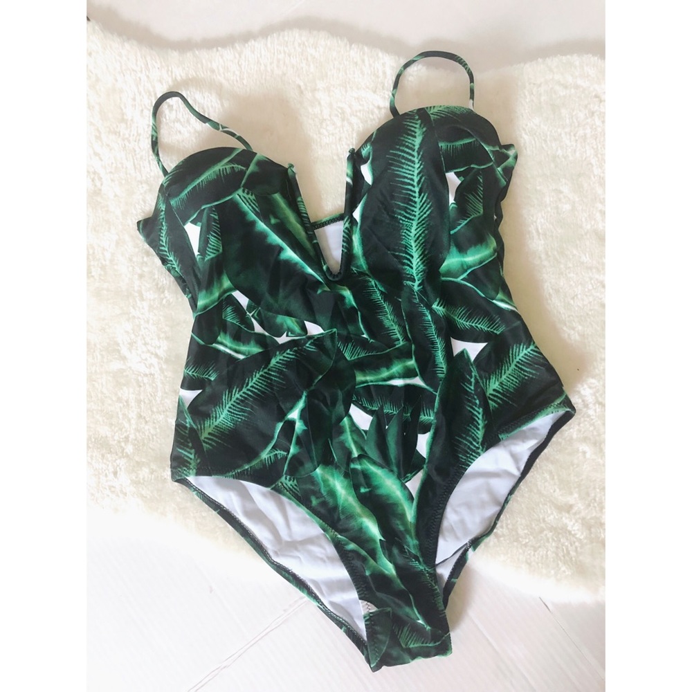 NWOT Push-Up Plunging One Piece Swimsuit